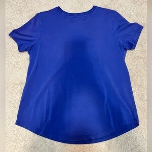 SOLD!! Lululemon Love Tee crew Neck Blue Sz 8
